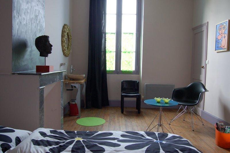مبيت وإفطار Bourgougnague La Vieille Ecole الغرفة الصورة
